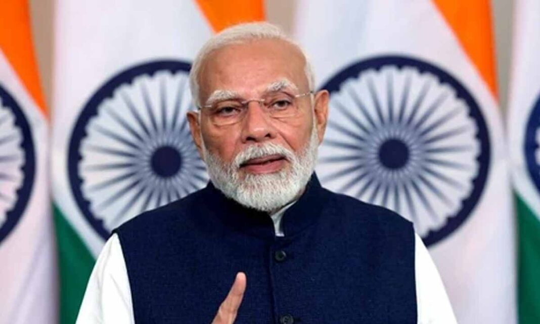 ఉగ్రవాదాన్ని పరిష్కరించడానికి సాయుధ దళాలు ఉచిత హస్తం ఇచ్చాయి
– PARAHUSHAR NEWS