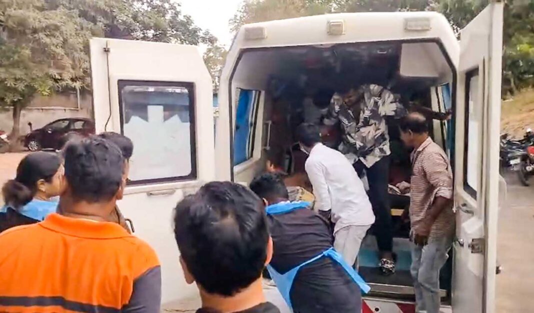 ఈ రోజు ఆంధ్రప్రదేశ్-టెలాంగనాలోని ఫైర్క్రాకర్ యూనిట్లో మిషాప్లో మరణించారు
– PARAHUSHAR NEWS