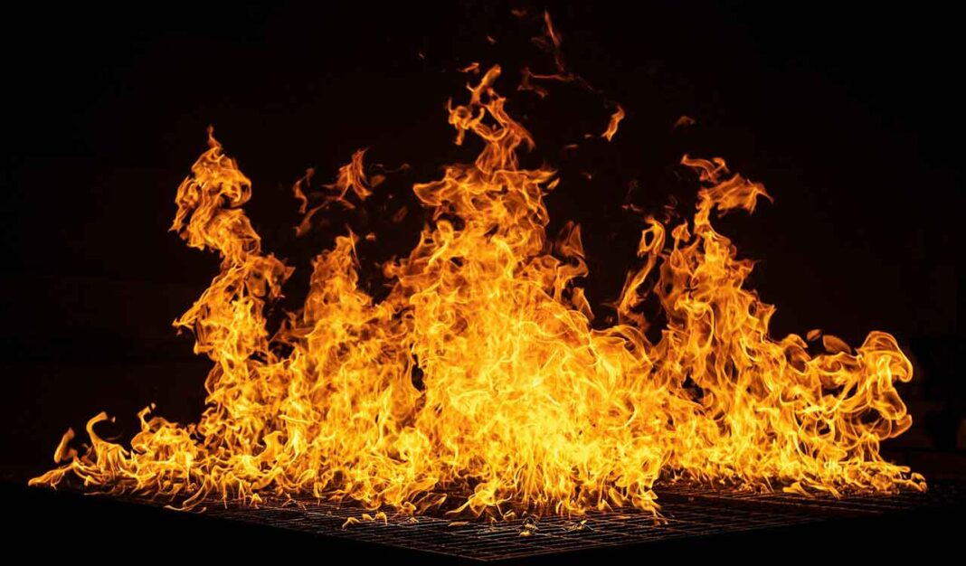 Hyderabad: Fire breaks out in Musi river course at MGBS station
