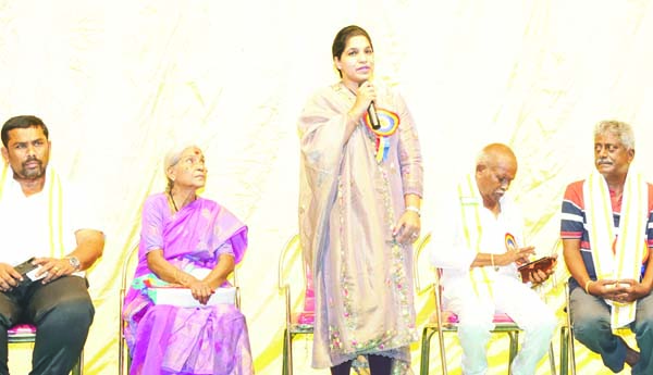 Promoting plays – Prajasakti
– PARAHUSHAR NEWS