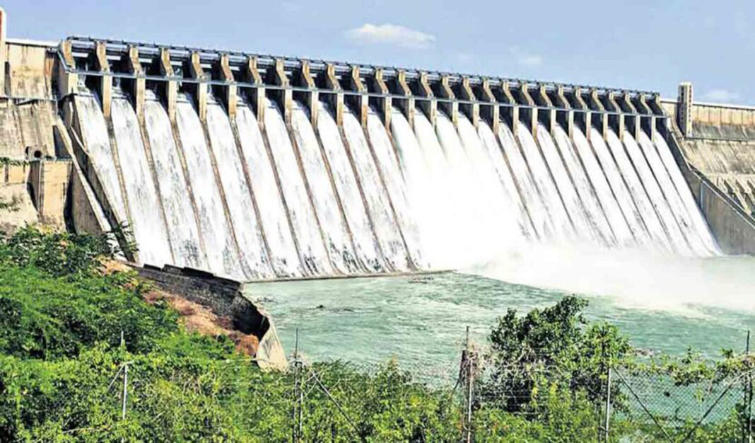 ఈ రోజు కార్డులు-టెలాంగనాపై సిఆర్పిఎఫ్ ఉపసంహరించుకోవడంతో నాగార్జున సాగర్ ప్రాజెక్టు పూర్తి నియంత్రణ కోసం తెలంగాణ
– PARAHUSHAR NEWS