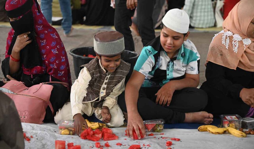 Intermittent Fasting vs Ramadan Fasting – How they compare and their health benefits-Telangana Today- PARAHUSHAR NEWS