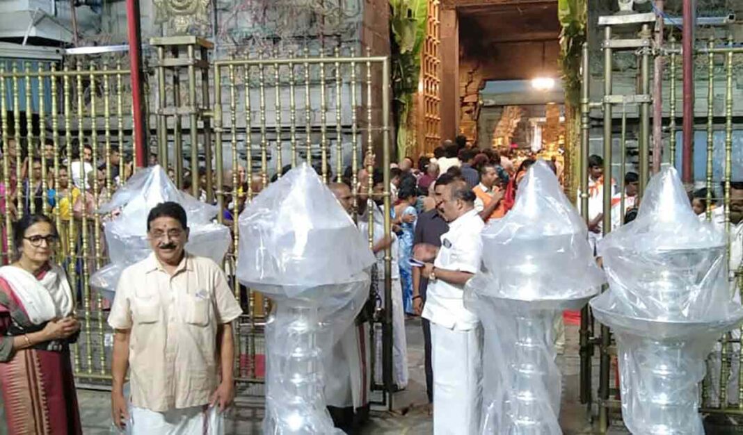 3 బెంగళూరు భక్తులు తిరుపతి టెంపుల్-టెలాంగనాకు 4 పెద్ద వెండి దీపాలను విరాళంగా ఇస్తారు
– PARAHUSHAR NEWS