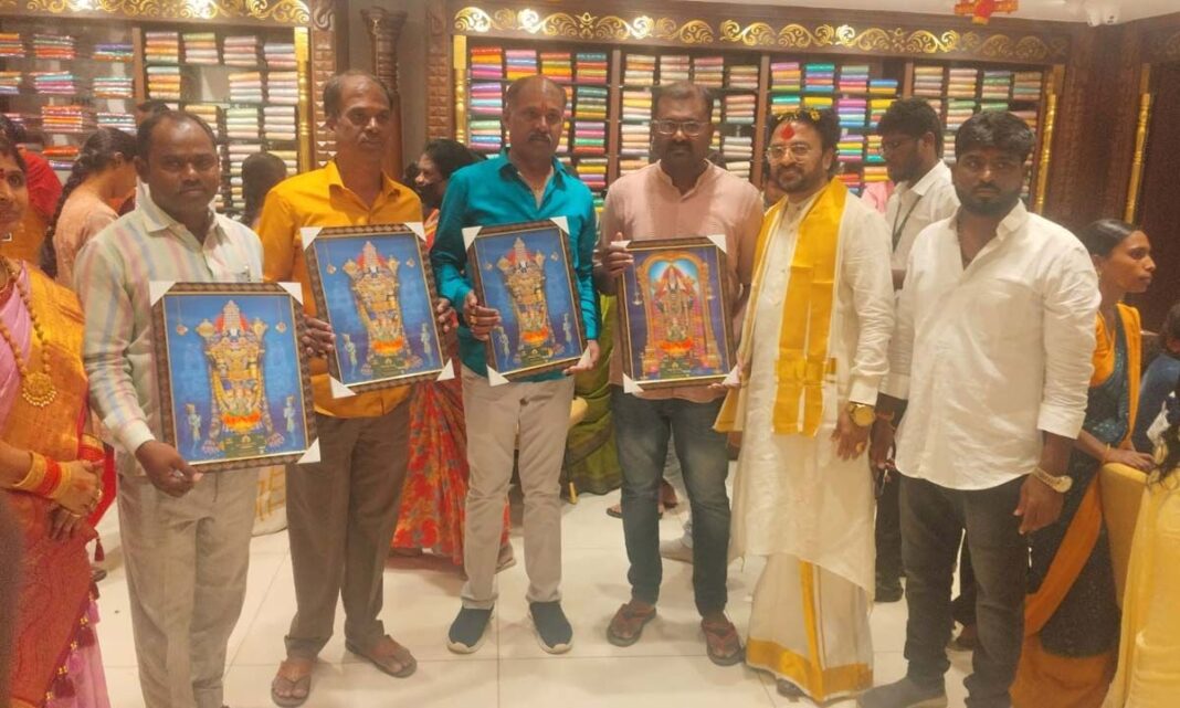 కటక్ష సిల్క్స్ వనాస్థాలిపురంలో కొత్త షోరూమ్ తెరుస్తుంది
