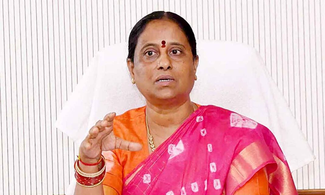 'డాక్టరింగ్' వాస్తవాల కోసం సురేఖా BRS వద్ద స్వైప్ తీసుకుంటుంది
