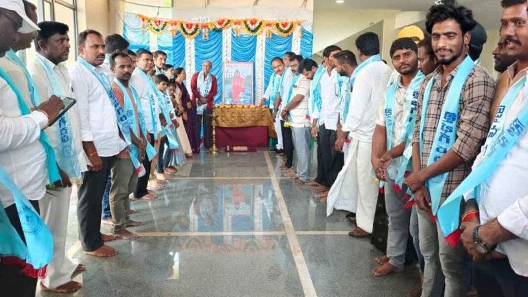 పట్టుదల మరియు నాగరికత యొక్క చిహ్నం
