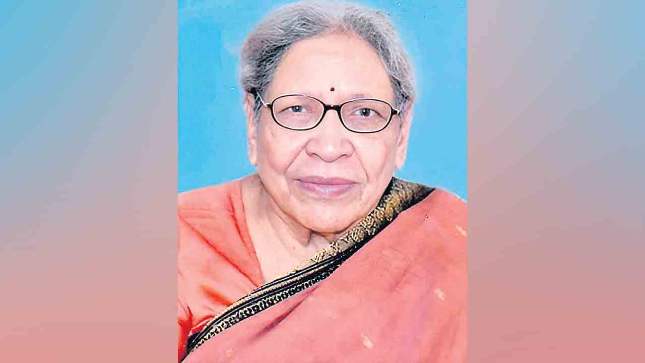 Telangana armed conflict warrior .. Suganakka passes