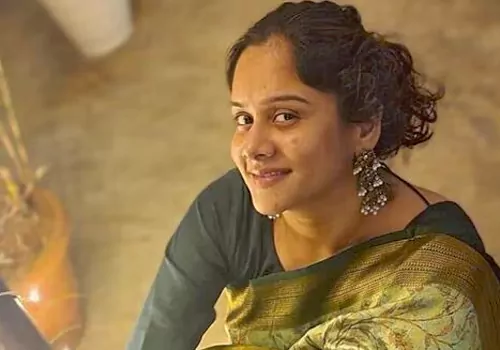 యాంకర్ స్వేచ్ఛ ఆత్మహత్యకి ఆత్మహత్యకి ఇతనే కారణం! .. ఆత్మ ఆత్మ మాట్లాడుతుంది మాట్లాడుతుంది మాట్లాడుతుంది
– PARAHUSHAR NEWS