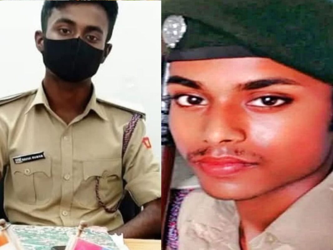 This is a fake police station for a year in Bihar
– PARAHUSHAR NEWS