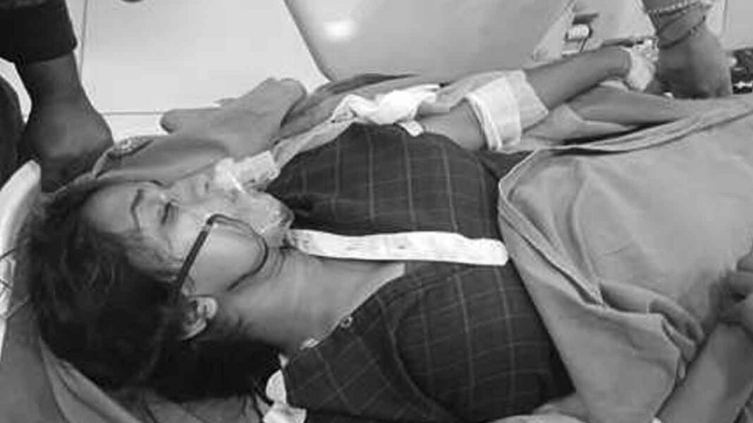 Student Attempt Suicide | Student attempted suicide by jumping from college building-Namasthe Telangana
– PARAHUSHAR NEWS