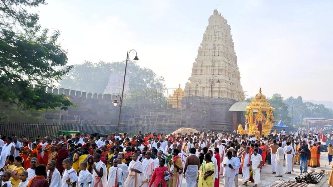 ఇద్దరు శ్రీసైలాం టెంపుల్ సిబ్బంది ‘నిర్లక్ష్యం’ కోసం సస్పెండ్ చేశారు
– PARAHUSHAR NEWS