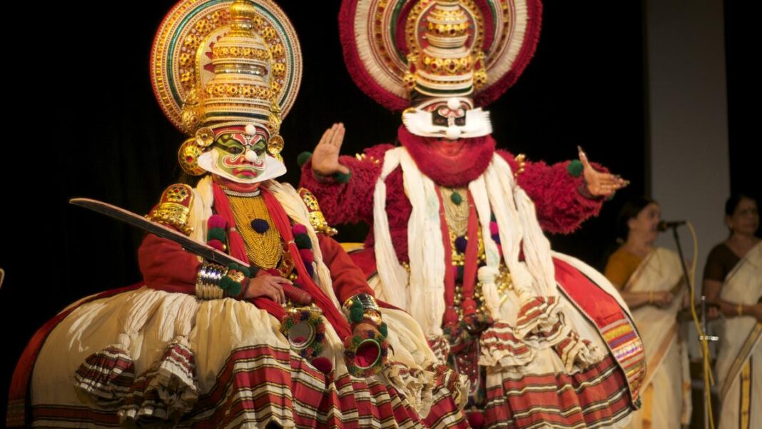 50 సంవత్సరాల కేరళ యొక్క మొదటి మహిళలు మాత్రమే కథకలి బృందం, ట్రిపునితుర వనిత కథకలి సంఘం
– PARAHUSHAR NEWS