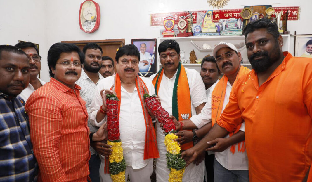 బిసిఎస్ తమ సరైన రాజకీయ వాటాను పొందకుండా కాంగ్రెస్ నిరోధిస్తుంది: బిజెపి చీఫ్ రామ్చందర్ రావు
– PARAHUSHAR NEWS