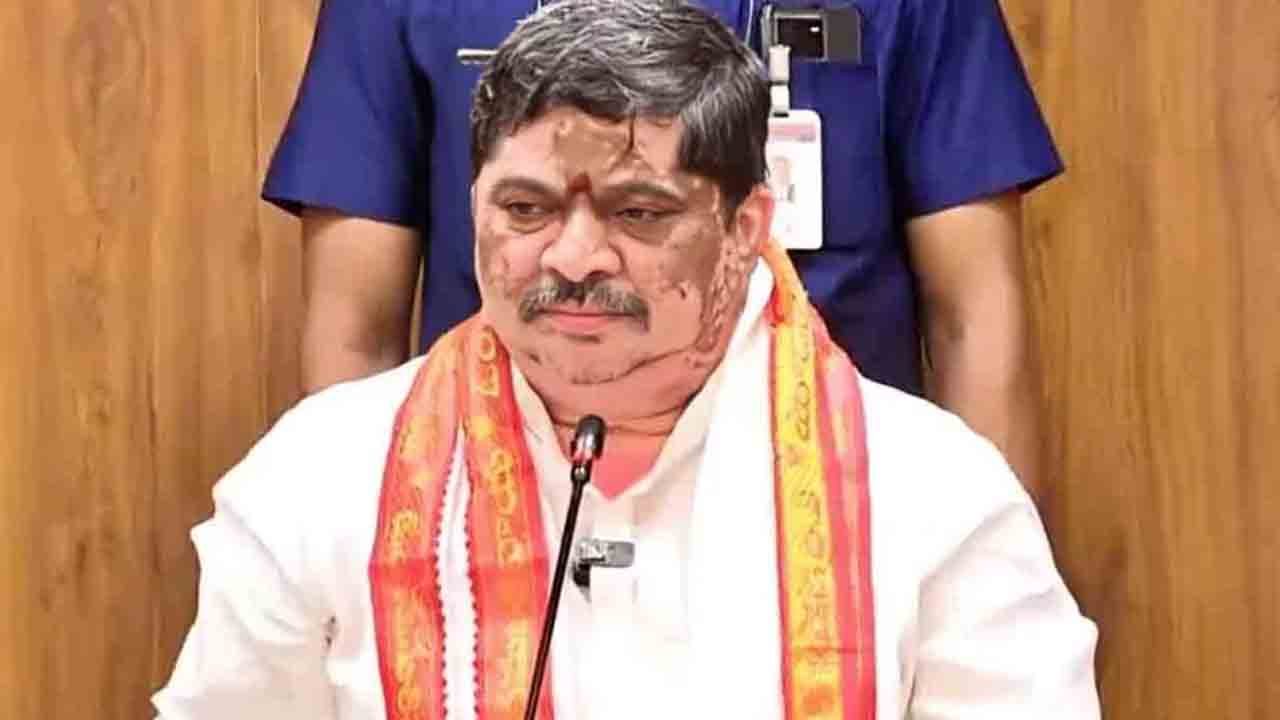 Ponnam Prabhakar | Increasing BC Reservation .. Minister Ponnam Prabhakar Fire on State BJP Chief