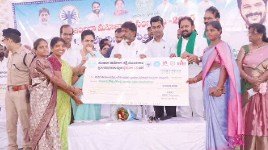 డై సిఎం భట్టి మహిళలను ఆర్థిక స్వాతంత్ర్యం వైపు ప్రేరేపిస్తుంది
