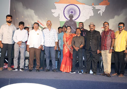 దేశం కోసం మురళీ మురళీ నాయక్ చేసిన త్యాగానికి త్యాగానికి .. దేశం దేశం మనలో మనలో ఒక్కడు
– PARAHUSHAR NEWS