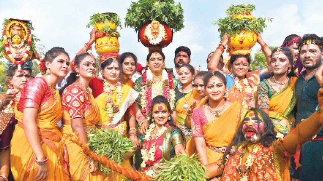 బోనలు తెలంగాణ స్ఫూర్తిని .ిల్లీ హృదయానికి తీసుకువస్తాడు
– PARAHUSHAR NEWS