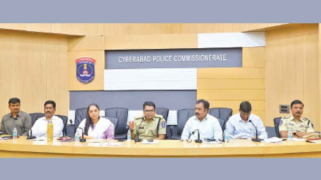సైబరాబాద్ పోలీసులు స్పా కేంద్రాలపై కఠినమైన నిబంధనలు విధించారు
– PARAHUSHAR NEWS