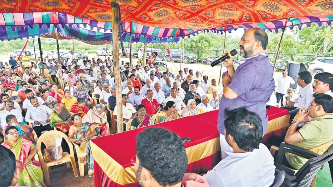 ప్రభుత్వంతో యుద్ధానికైనా సిద్ధం