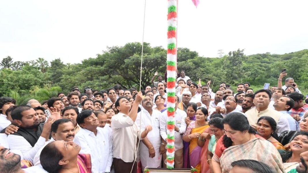 10 సంవత్సరాల BRS నియమం తెలంగాణను అగ్రస్థానంలో చేసింది: KTR
– PARAHUSHAR NEWS