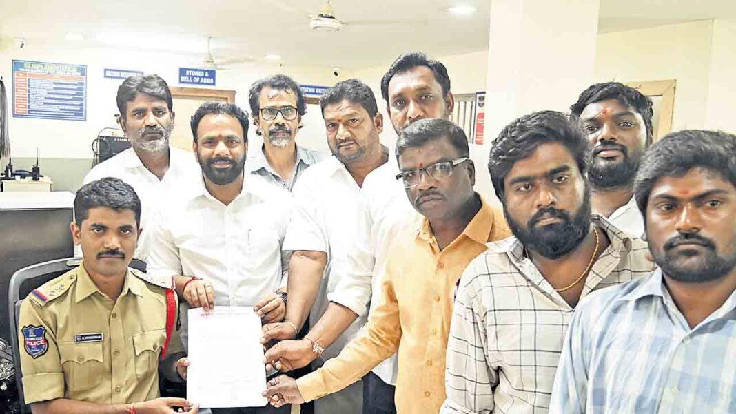 Namasthe Telangana complains to CM Ramesh
– PARAHUSHAR NEWS