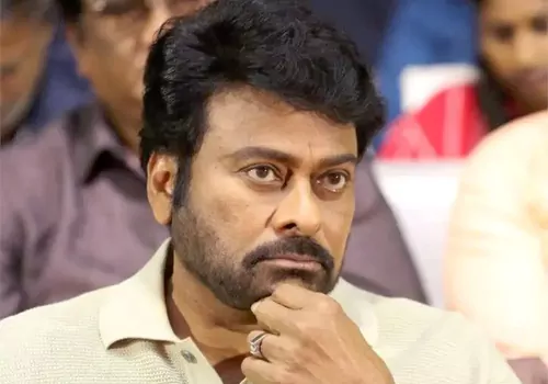 రాజకీయాలకి దూరంగా ఉన్నా ఉన్నా .. ఆ ఆ మహిళ ఎదురుతిరిగింది
– PARAHUSHAR NEWS