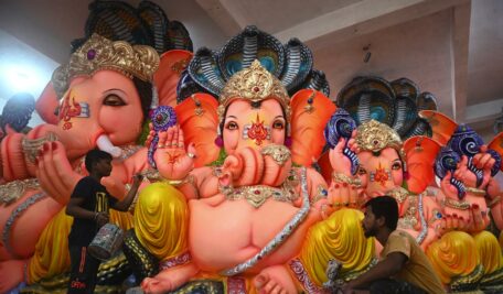 సైబరాబాద్ పోలీసులు గణేష్ ఐడల్ నిర్వాహకులను ఆన్లైన్లో నమోదు చేయమని అడుగుతున్నారు
– PARAHUSHAR NEWS