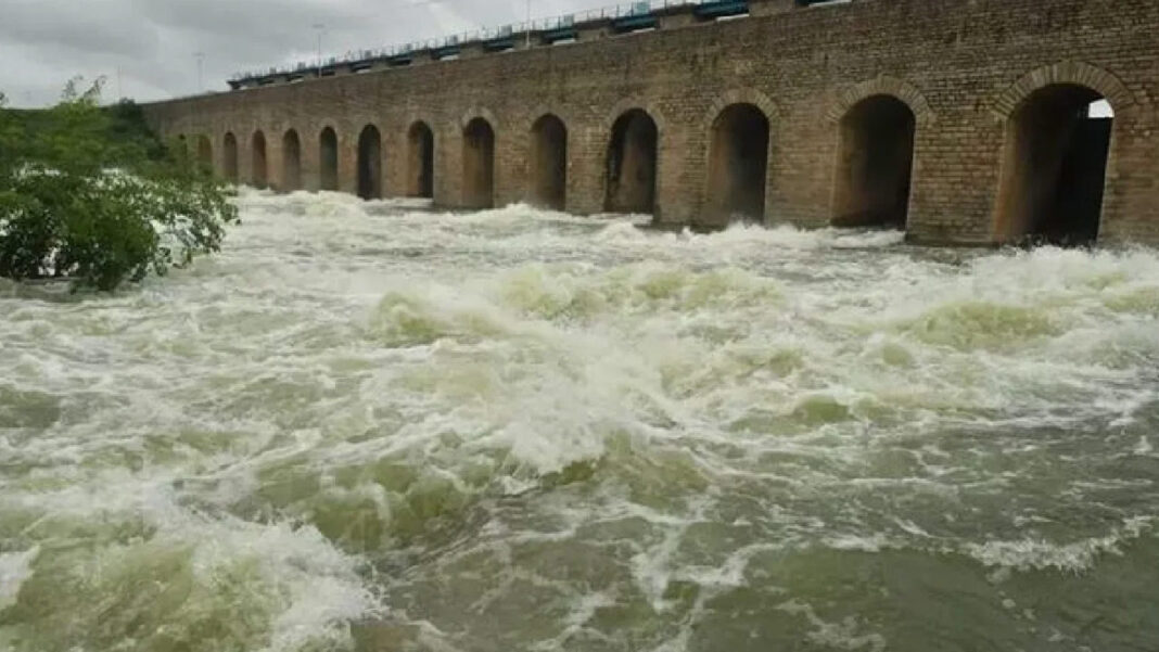 హైదరాబాద్ యొక్క జంట జలాశయాలలో ప్రవాహం బాగా పెరగడంతో HMWSSB వరద హెచ్చరికను జారీ చేస్తుంది
– PARAHUSHAR NEWS
