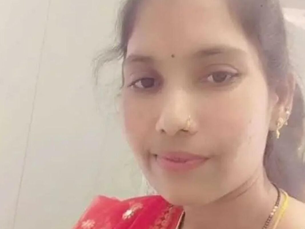 Husband who killed his wife and patrolled the phone
