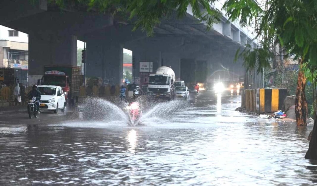 తెలంగాణ రుతుపవనాలు మంచి ప్రదర్శన ఇవ్వడంతో హైదరాబాద్ 34 శాతం అదనపు వర్షపాతం చూస్తుంది
