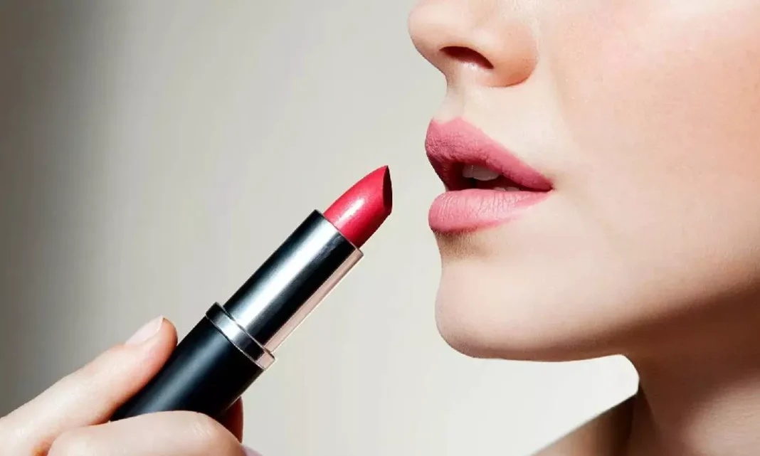 Lipstick: Lipstick is using .. But you will be guaranteed these problems
– PARAHUSHAR NEWS
