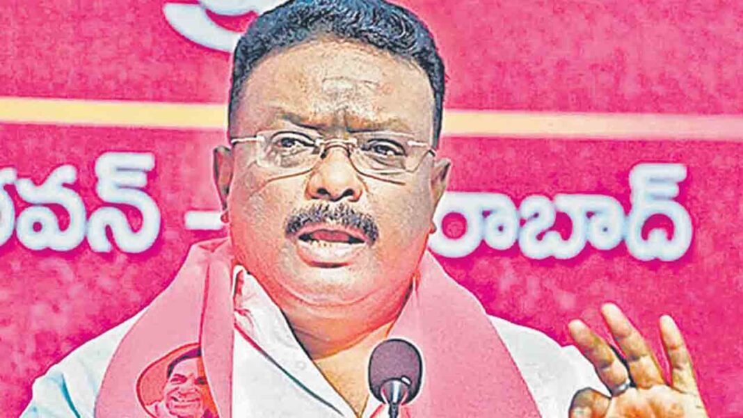 యూరియాపై కాంగ్రెస్‌ది ద్వంద్వ విధానం