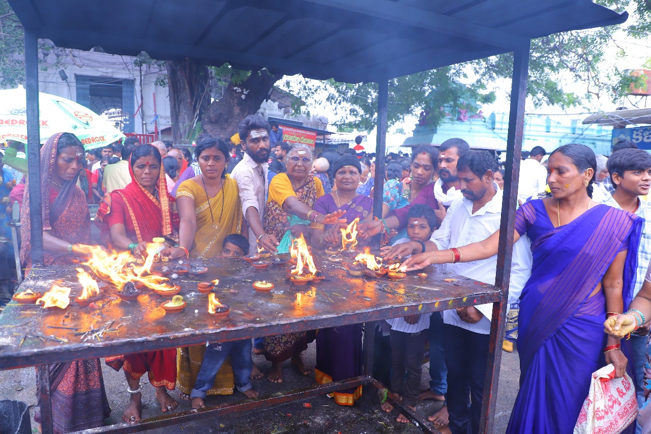 Vemulawada Raja Rajeshwara Swami Temple (18)
