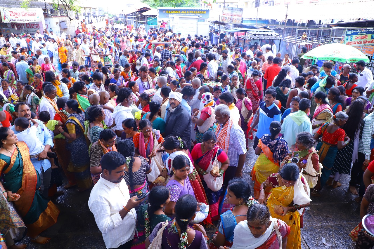 Vemulawada Raja Rajeshwara Swami Temple (22)