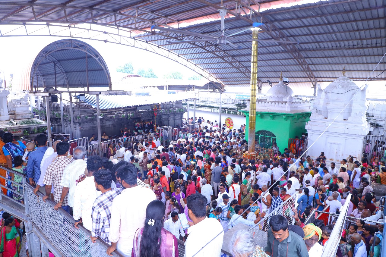 Vemulawada Raja Rajeshwara Swami Temple (7)