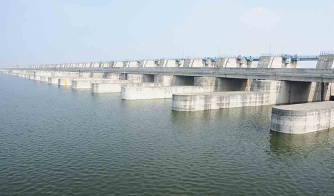 మెడిగడ్డా బ్యారేజ్ పతనం: విధ్వంసం లేదా నిర్మాణ వైఫల్యం? వివాదంలో లోతైన డైవ్

