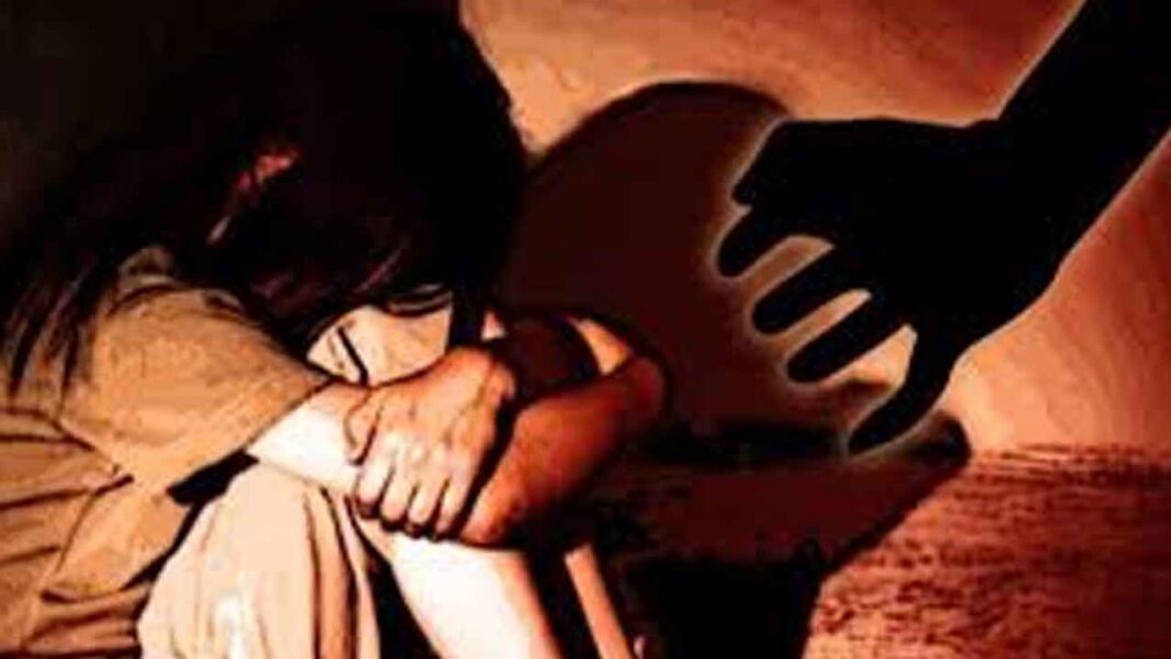 Inter Student | Inter student who cheated minors in the name of love.. The girl got pregnant!-Namasthe Telangana
– PARAHUSHAR NEWS