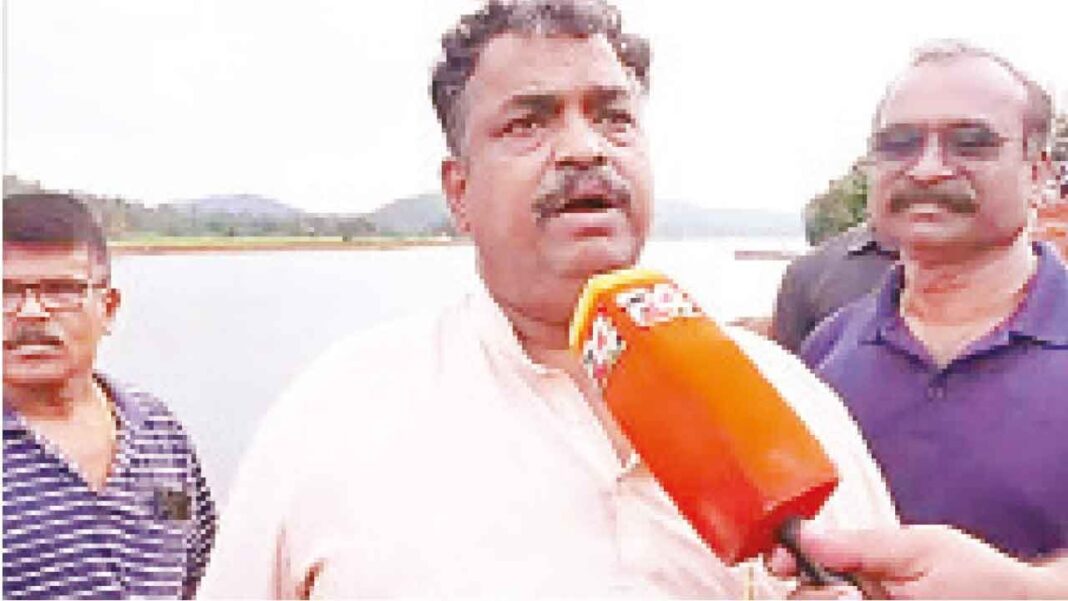 ఎడ్ దాడి కాంగ్ ఎమ్మెల్యే, ఇతరులు అక్రమ ఇనుము ధాతువు ఎగుమతి కేసులో
– PARAHUSHAR NEWS