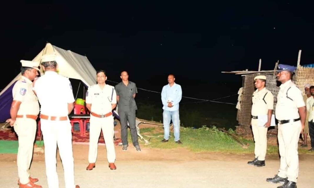 గడ్వాల్ ఎస్పీ 24/7 జాగరణను రాష్ట్ర సరిహద్దుల్లో యూరియా అక్రమ రవాణా ఆపడానికి విజిల్
– PARAHUSHAR NEWS
