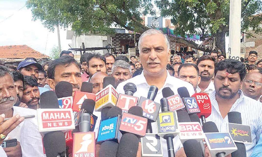 డెంగ్యూ మరణాలు ప్రభుత్వ హత్యలు, హరీష్ ఆరోపణలు
– PARAHUSHAR NEWS