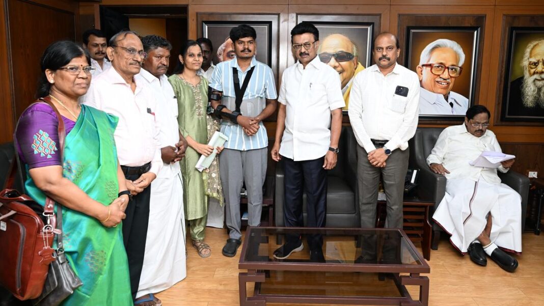 పహాలగం టెర్రర్ దాడిలో గాయపడిన డాక్టర్ పరమేశ్వరన్, కోలుకున్న తరువాత టిఎన్ సిఎం స్టాలిన్ను కలుస్తాడు
– PARAHUSHAR NEWS