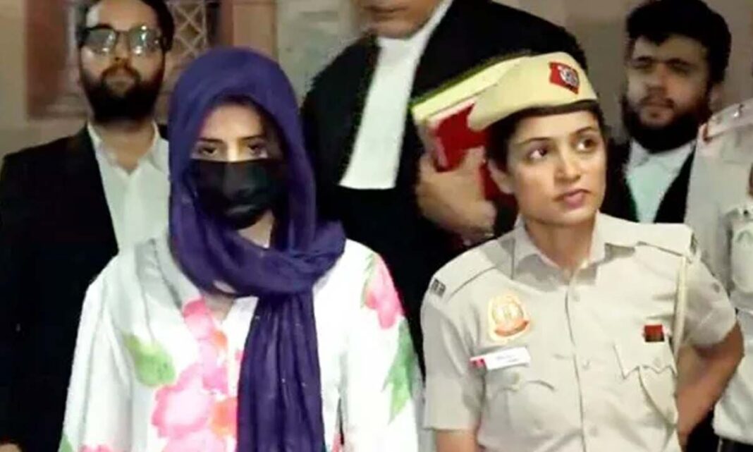 Delhi ిల్లీ కోర్టు సెప్టెంబర్ 27 వరకు బిఎమ్‌డబ్ల్యూ క్రాష్ నిందితుల కస్టడీని విస్తరించింది
