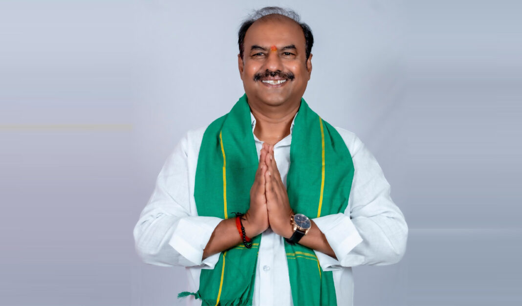 గడ్వాల్ టర్న్కోట్ ఎమ్మెల్యే బిఆర్ఎస్ మరియు కాంగ్రెస్ మధ్య పట్టుబడ్డాడు
– PARAHUSHAR NEWS