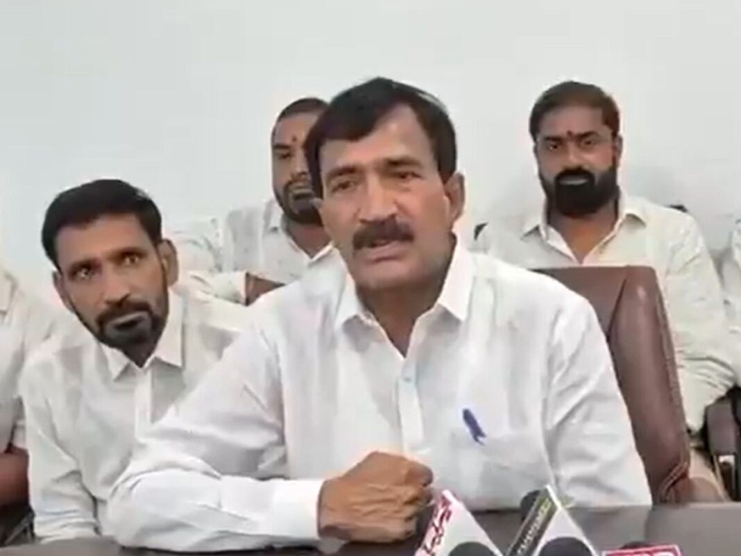 Harish Rao Plan to defeat KCR
– PARAHUSHAR NEWS