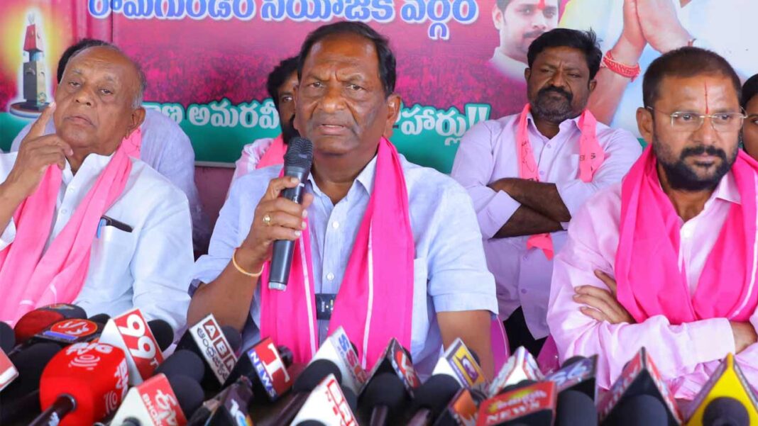 Koppula Eshwar | Congress and BJP Hydrama on short shortage: Former minister Koppula Ishwar-Namasthe Telangana
– PARAHUSHAR NEWS