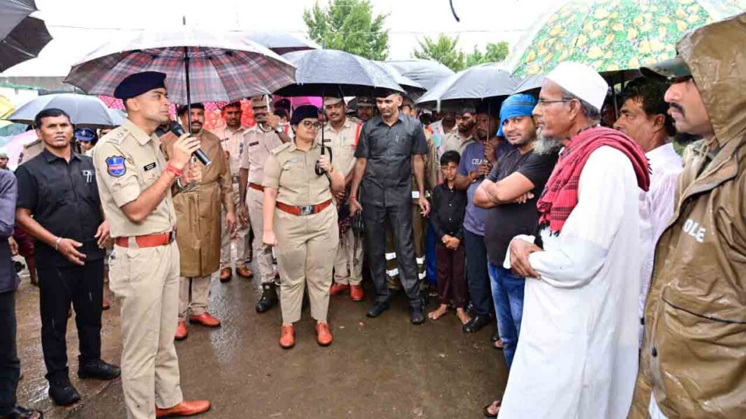 SP Akhil Mahajan | Cardan Search to prevent non-violent activities: District SP Akhil Mahajan-Namasthe Telangana
– PARAHUSHAR NEWS