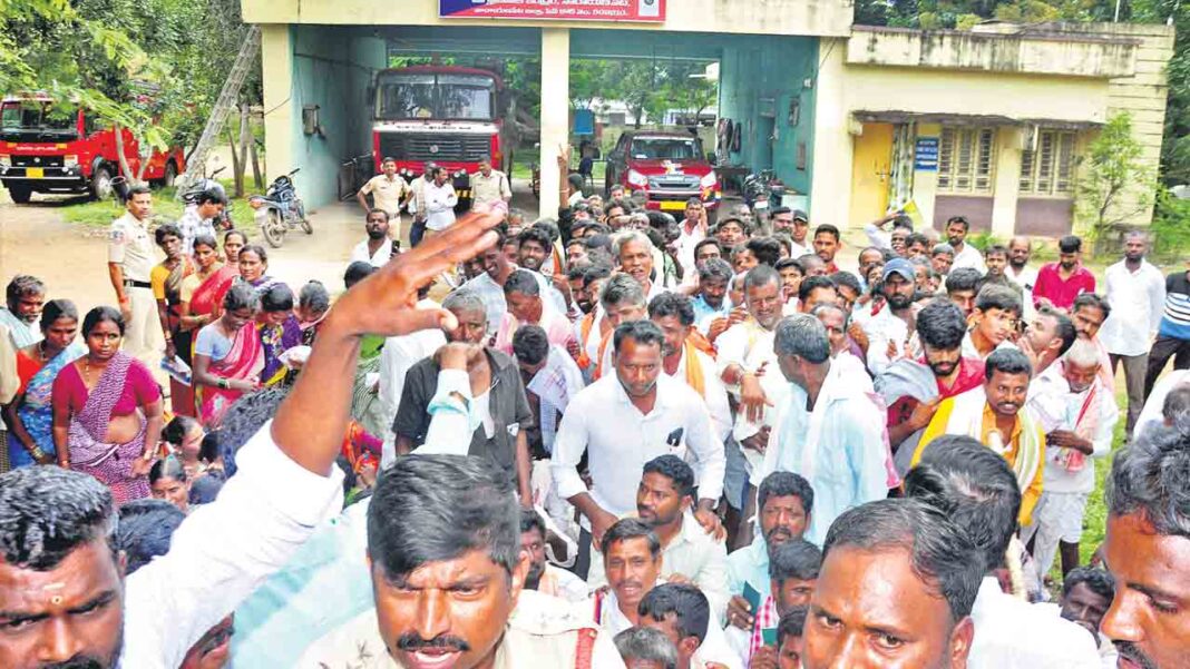Yesterday Police Station .. Fire Station today-Namasthe Telangana
– PARAHUSHAR NEWS