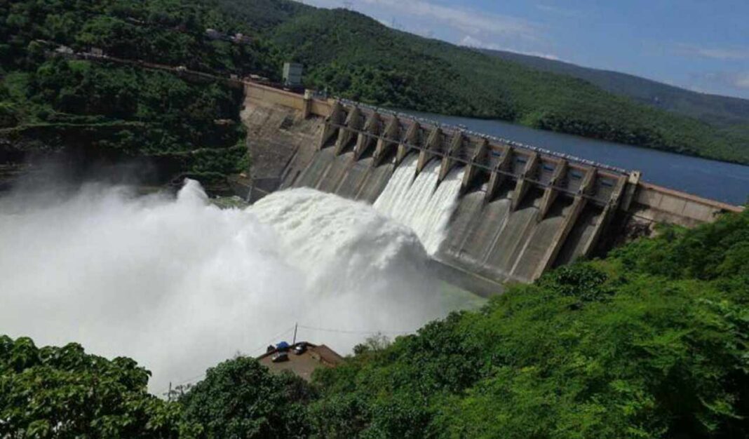 నీటిపారుదల నిపుణులు రేవంత్ రెడ్డి యొక్క 904 టిఎంసి కృష్ణ వాటర్ పిచ్ను అజ్ఞాన భంగిమగా కొట్టిపారేశారు
– PARAHUSHAR NEWS