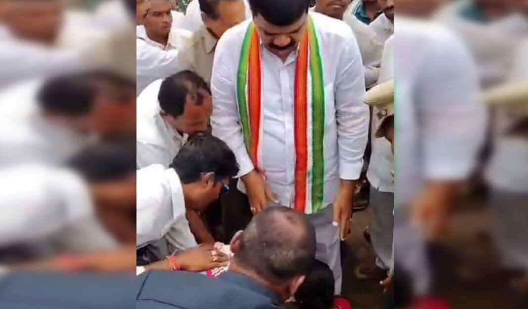 కోథగుడెమ్: అటవీ అధికారులు వేరుచేయబడిన పత్తి పంట తరువాత పోడు రైతు ఎమ్మెల్యే అడుగుల వద్ద వస్తాడు
– PARAHUSHAR NEWS