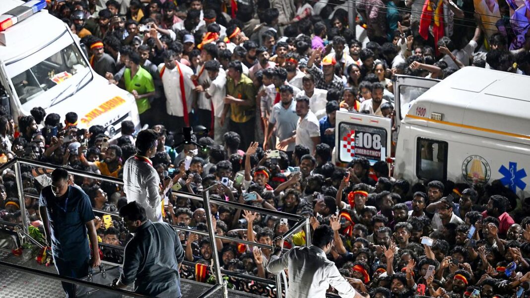 కరూర్ స్టాంపేడ్: టీవీకె సెంట్రల్ టౌన్ సెక్రటరీ అరెస్టు చేశారు, కోర్టులో నిర్మించారు
– PARAHUSHAR NEWS